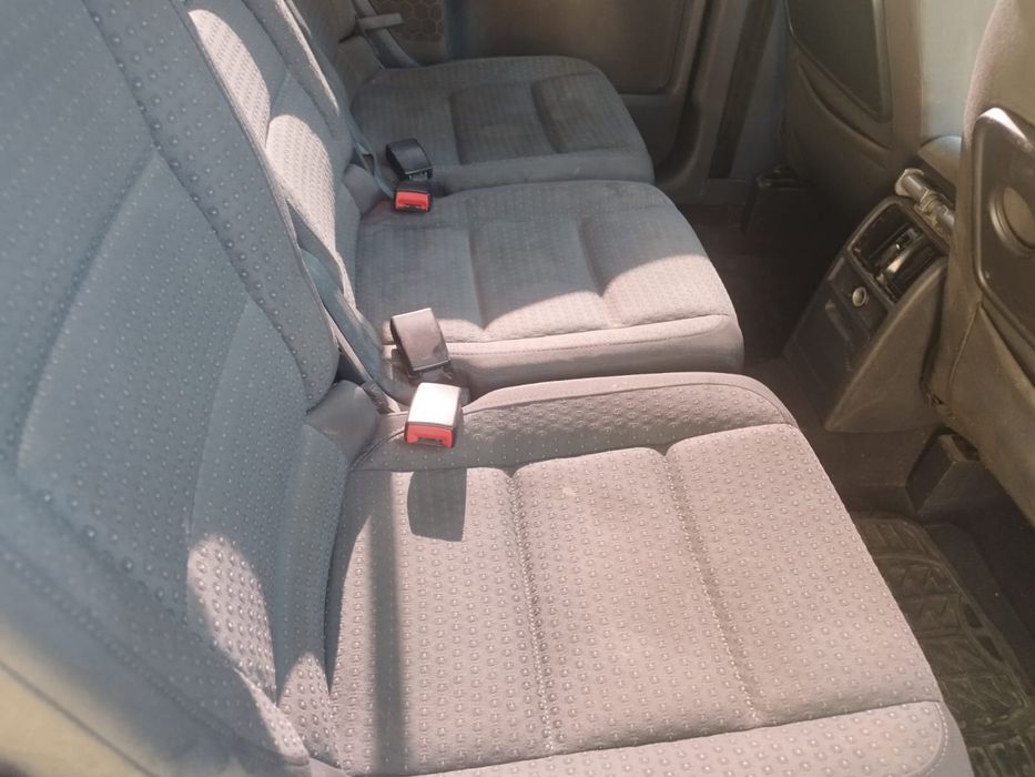 VW Touran ,1.9 TDI  ,7 Locuri , An 2006
