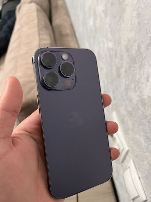 Продам айфон 14 про