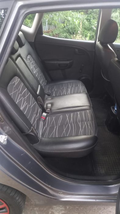 KIA Unknown Model 2010 — imagine 3