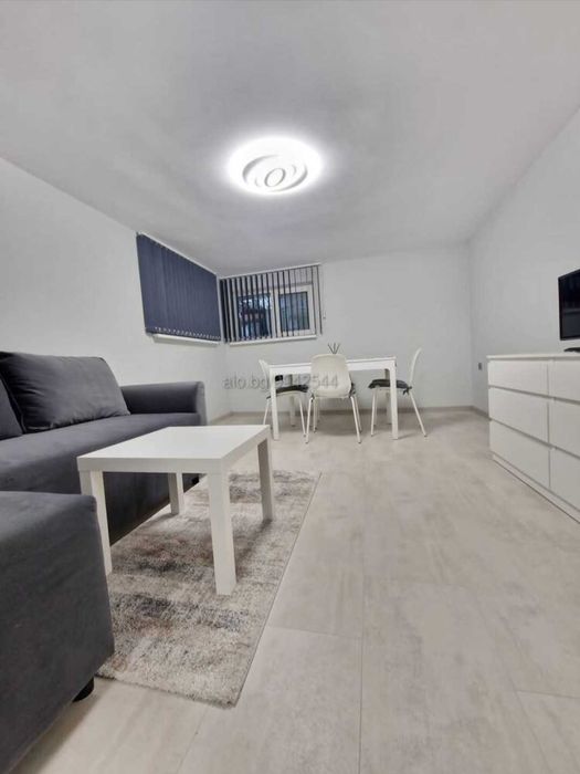 Тристаен новообзаведен апартамент под наем в Аксаково