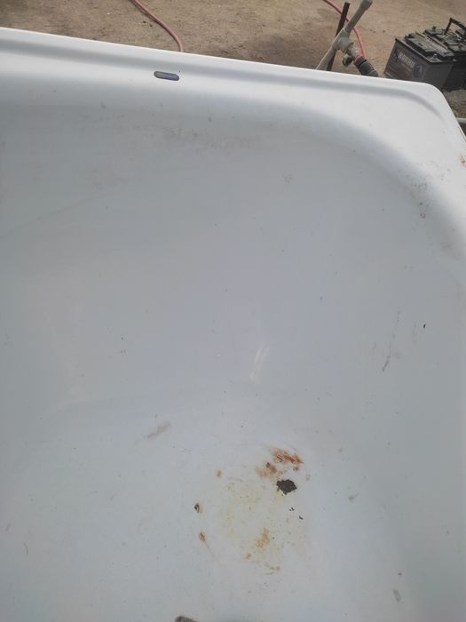 Продам 2 ванны в хорошем состоянии