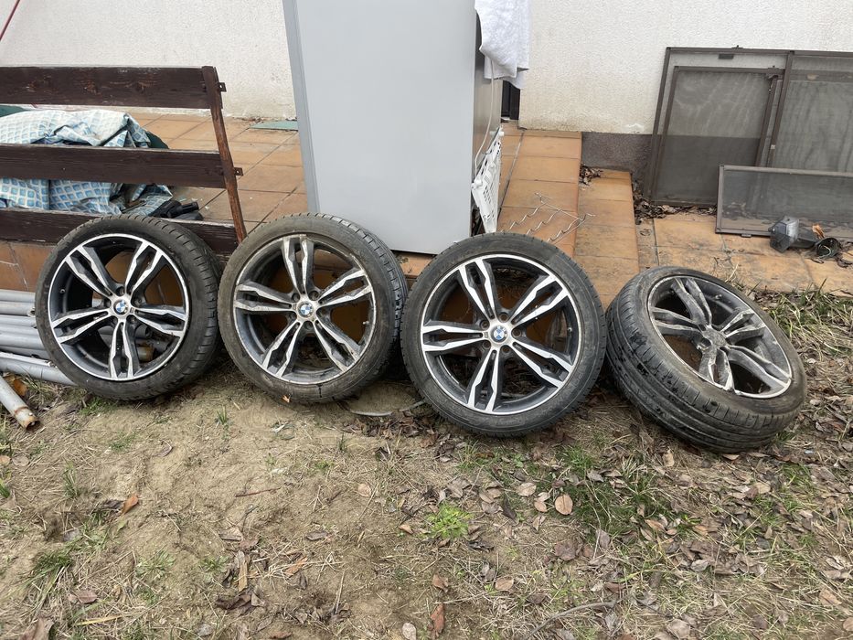 4 jante bmw M r19 cu defecte si cauciucuri noi