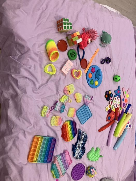 Анти стрес играчки-Fidgets