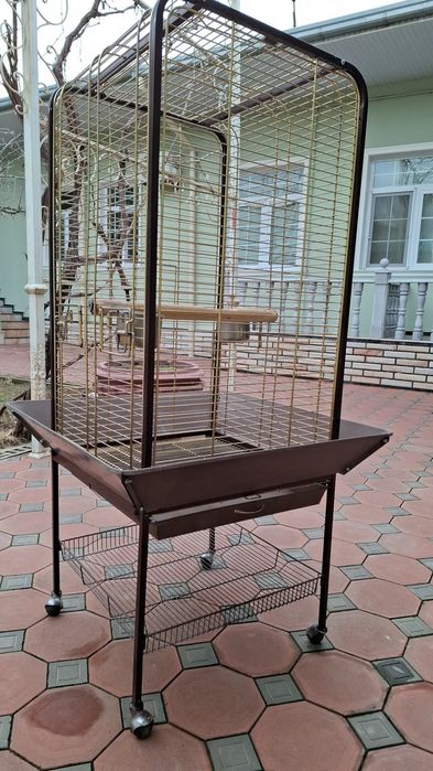 Клетка для больших попугаев
