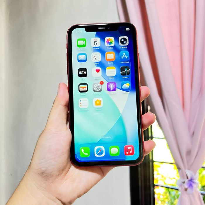 RARITATE : iPhone 11 RED ca NOU