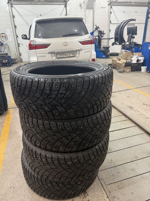 Шины 275 50 R21 новые