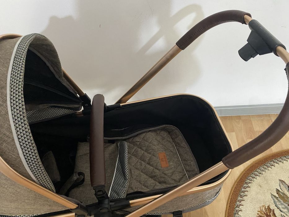 Продам детскую коляску
