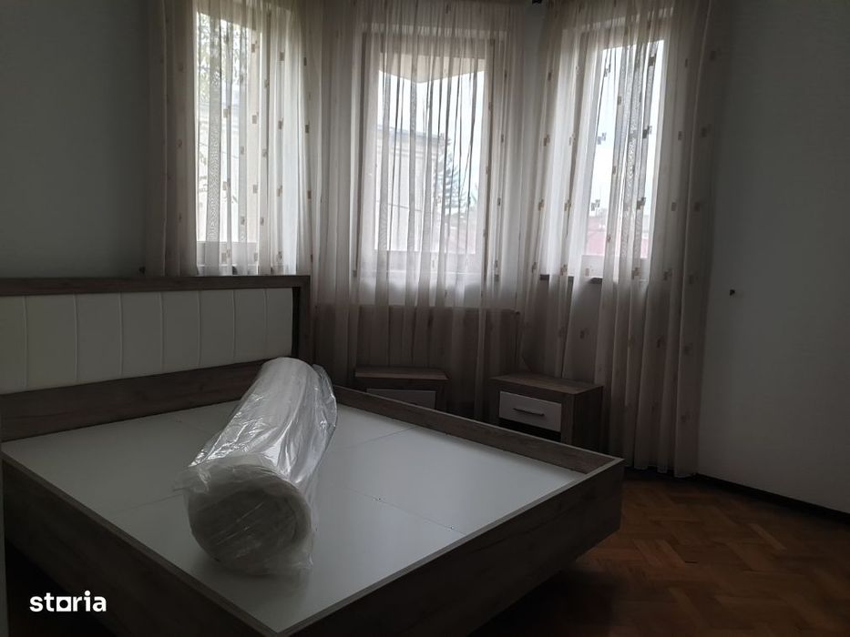 IASI – CENTRU- UMF- Inchiriere corp de casa cu 4 camere- zona centrala