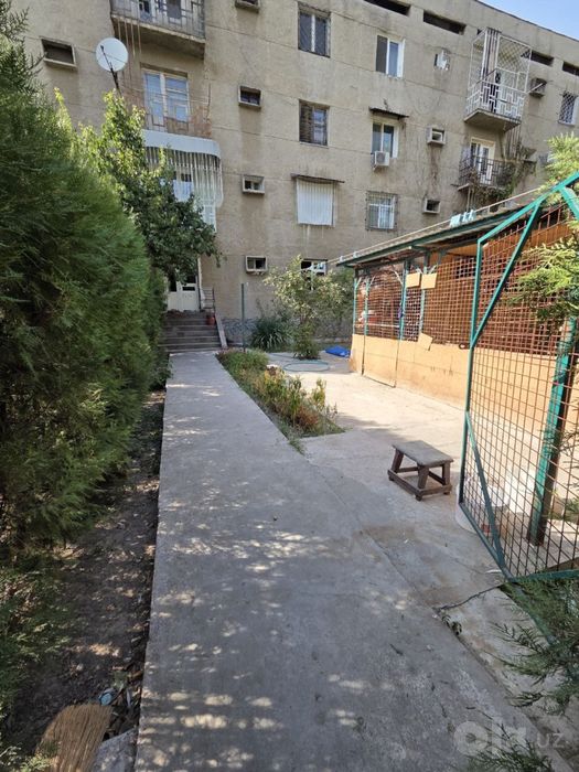 Карасу , Академия Милиции, 4 комнаты , 77 серия . Кирпич , два огорода
