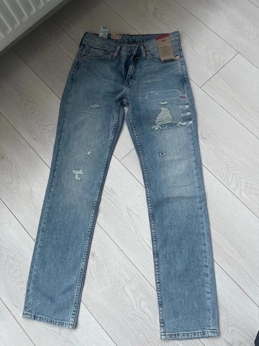 Blugi Levis W30.  L32