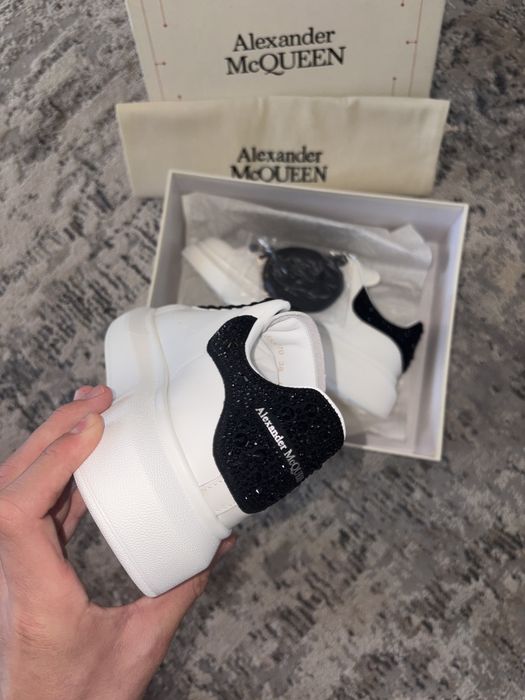 Alexander McQueen - Cu factura!