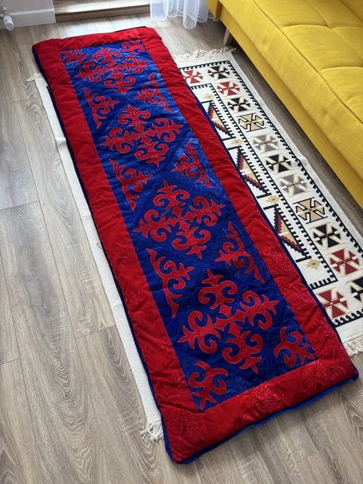 Дизайнерские подушки и корпешки