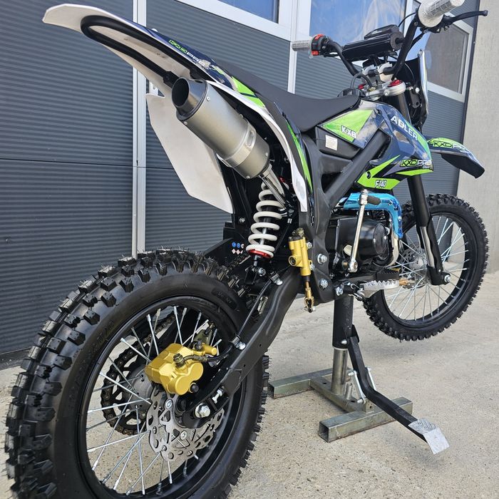 Cross Adler 140cc Bord digital LCD