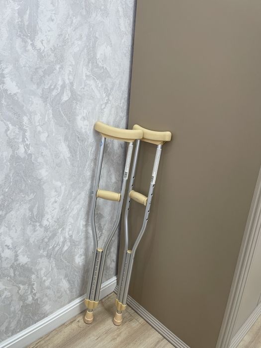 Костыль продается