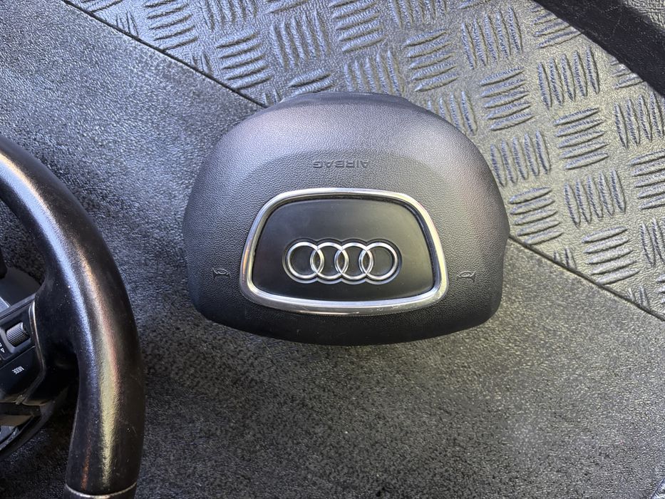 Волан с еърбег за Audi A4 B8 (2008-2016)