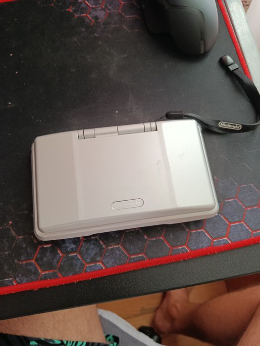 Consola Nintendo DS NTR-001 cu 9 jocuri originale cablu usb și husa