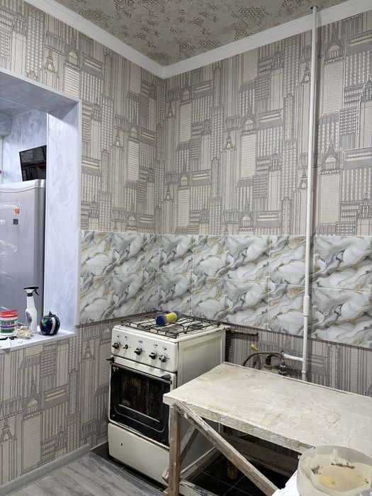 Продается квартира 3 комнатная 10 мкр 2 этаж