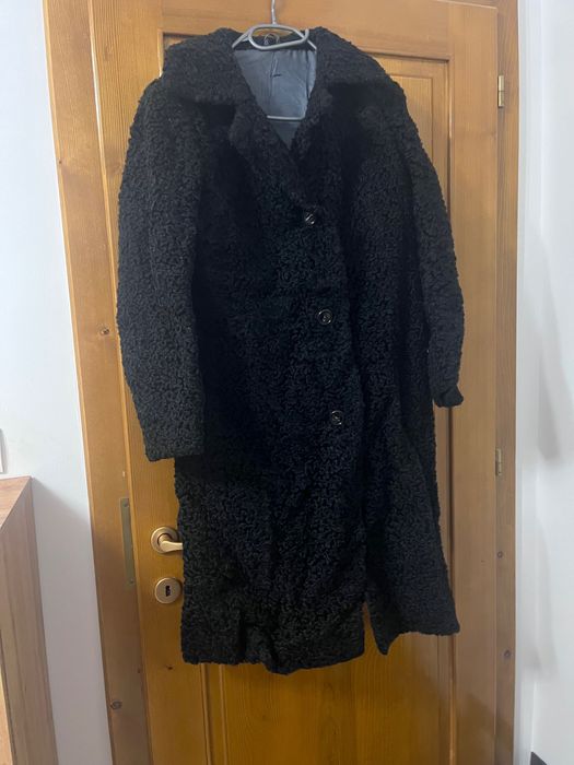 Palton  din Astrahan