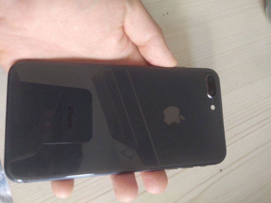 Айфон 8+ продам или обменяю