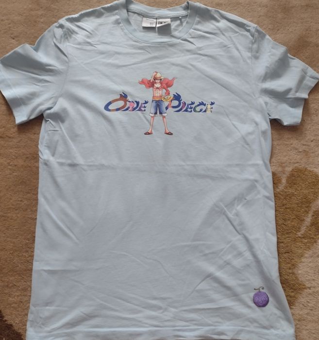 Tricou Bershka One Piece mărimea XS