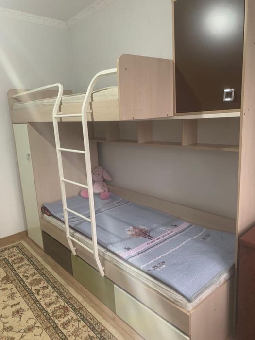 Двухярусная детская кровать