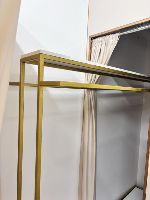 Золотой вешалка