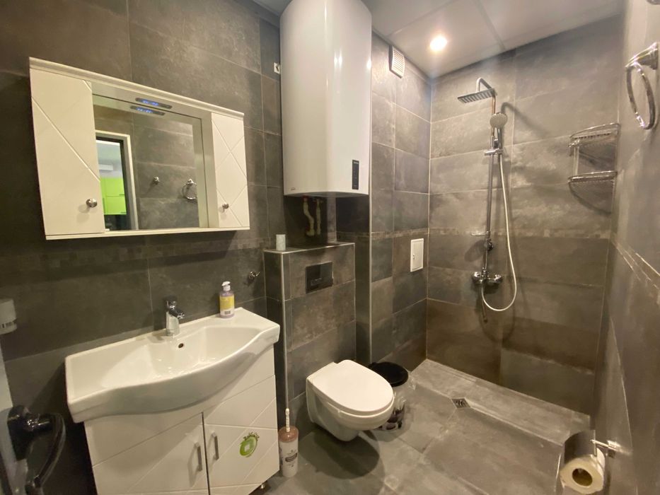 Двустаен апартамент под наем в ж.к. Младост 4