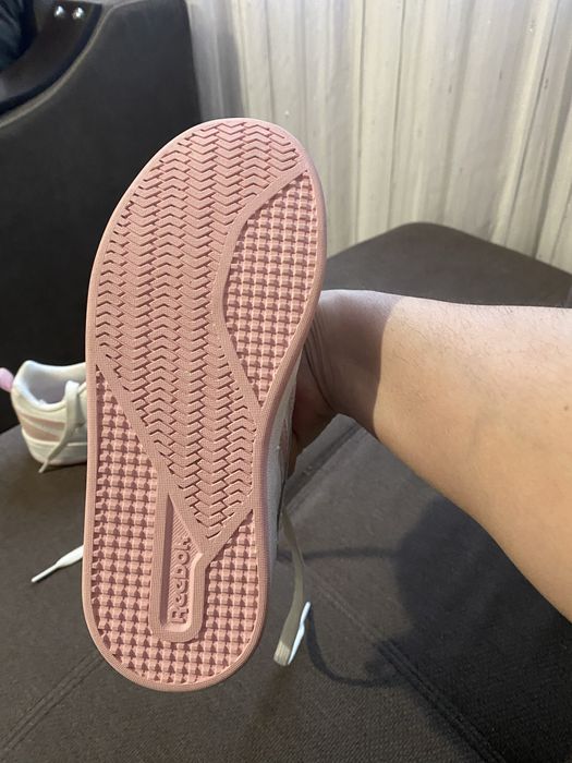 Adidasi fete nou nr 32,5