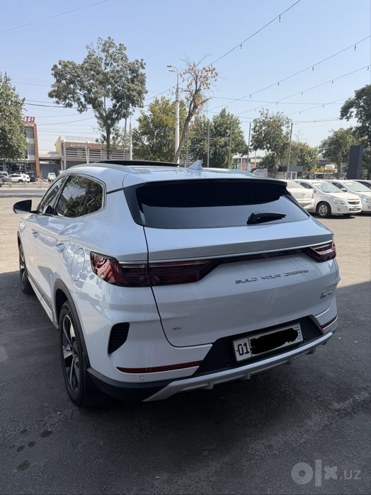 BYD song plus flagship 2023 yil