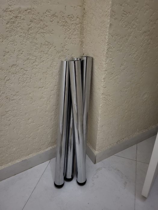 продам белый стол большой