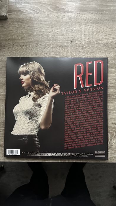 Foarte rar vinil taylor swift red taylors version pe rosu foarte rarrr