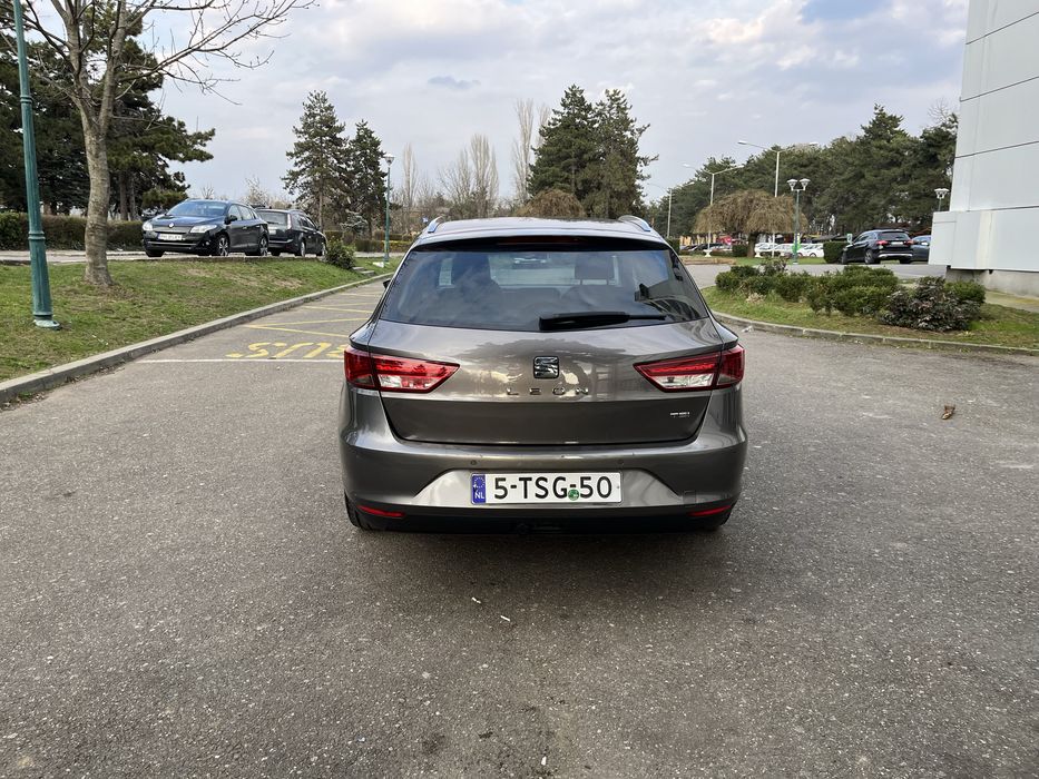 Seat Leon 3 / Distronic / Faruri led / Distributie curea