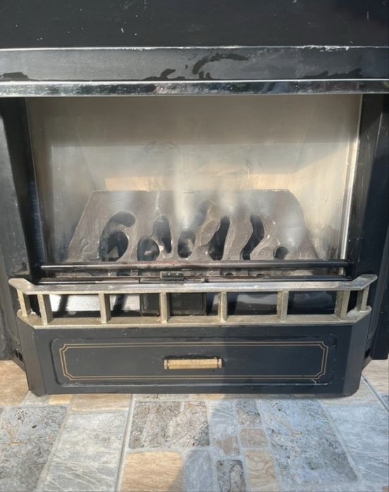Gas fireplace