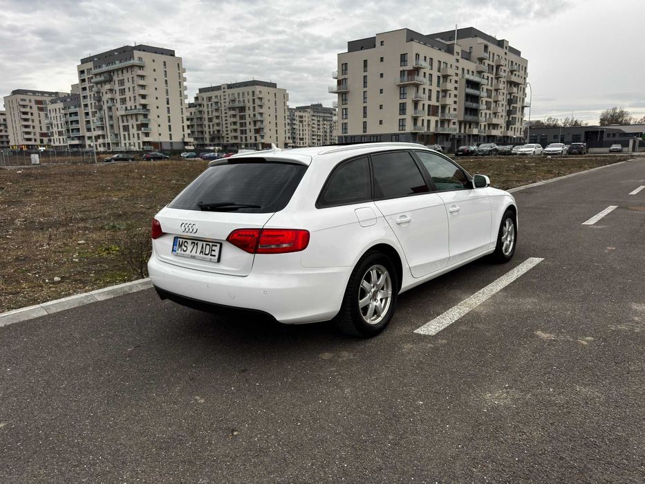 Vand Audi A4 B8 Avant 2.0 TDI Automat Alb