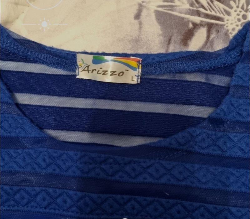 Дамска рокля на Sweet lady, S/M.Роклята е финно плетиво.