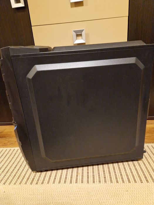 Кутия AZZA Draco 207