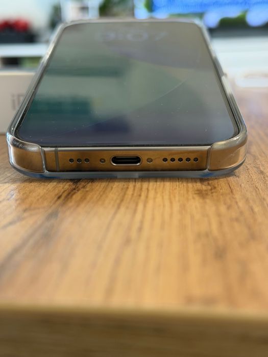iPhone 16 Pro 128GB – Перфектно състояние, 90% Battery Health