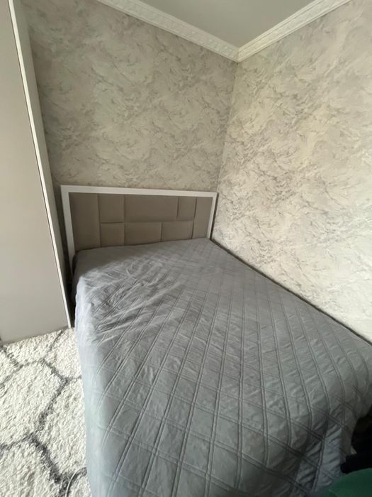 Продам спальный гарнитур