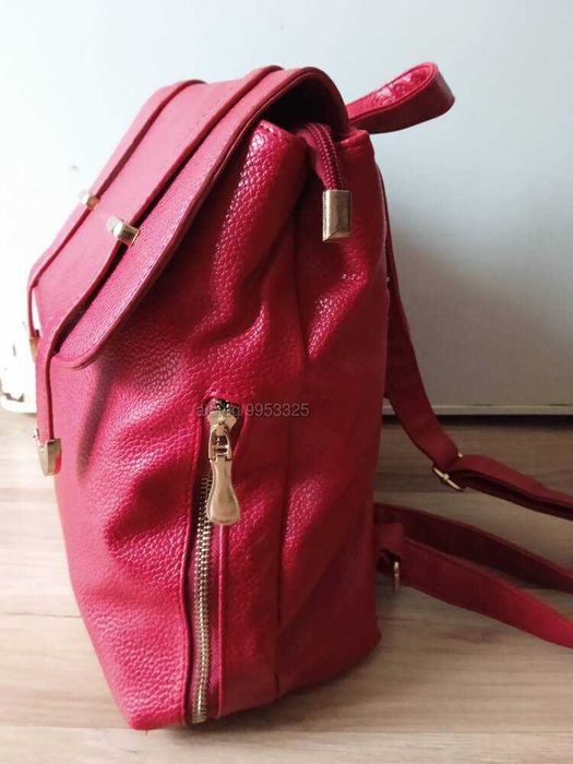 Раница 27 х 27 см и 30*23*10,5 см.