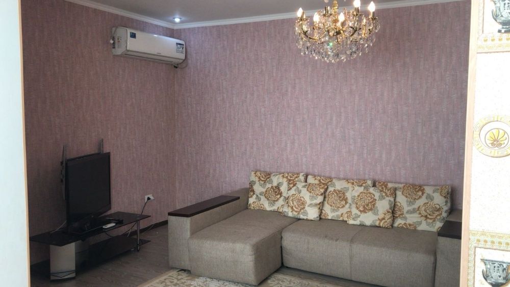 Сдам 3 км. квартиру, район Мега Центра