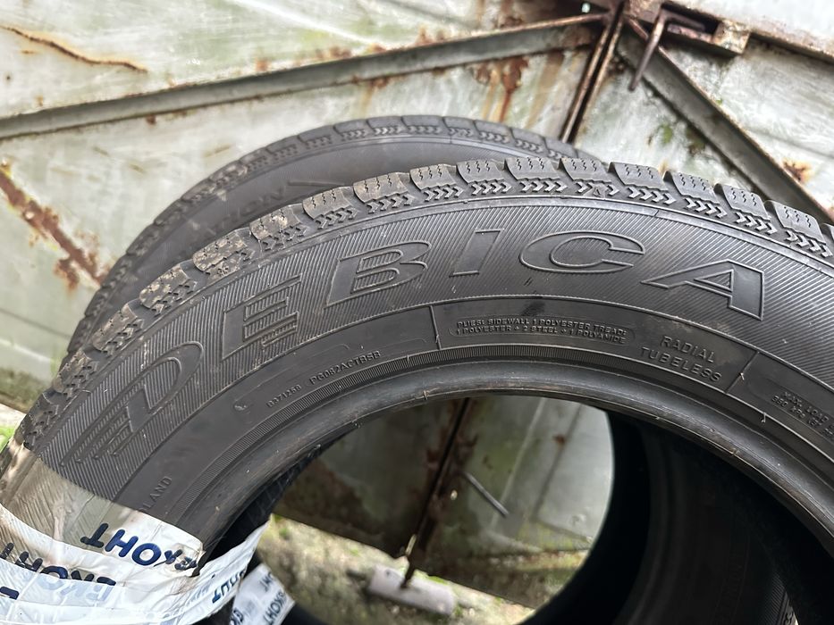 Пеодават се 2 броя зимни гуми 15 цола Debica Frigo 2 195/65R15
