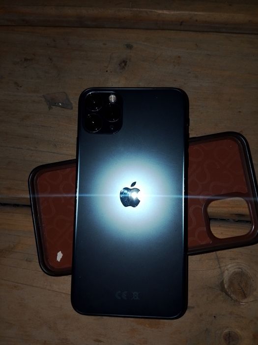 Айфон 11 про Макс 64 гб 75 акб  70000