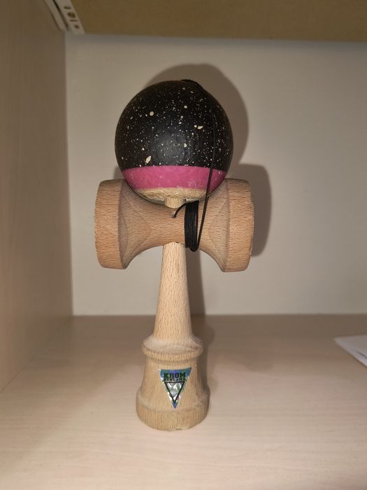Vând kendama cu ken lambo și tama revo