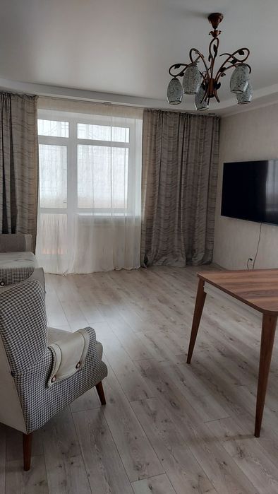 Продам 4 комнатную квартиру