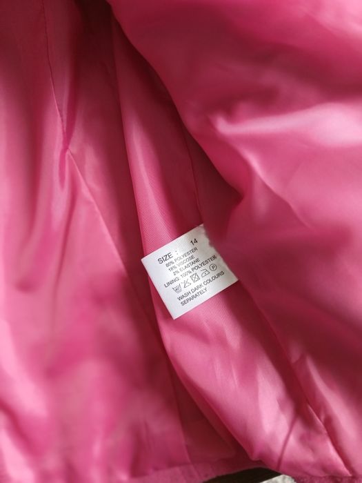 Ново марково късо палто.