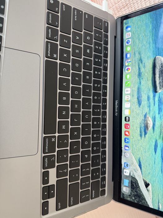 MacBook Air M1 13” (2020) в идеальном состоянии