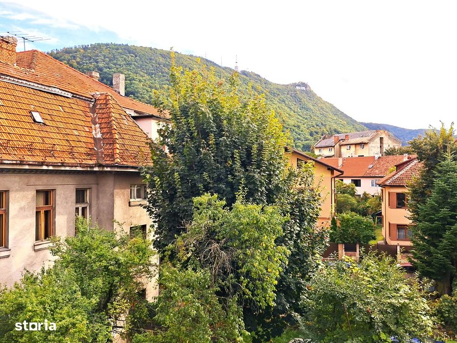 Apartament cu 2 camere, priveliște superbă spre Tâmpa, zonă centrală