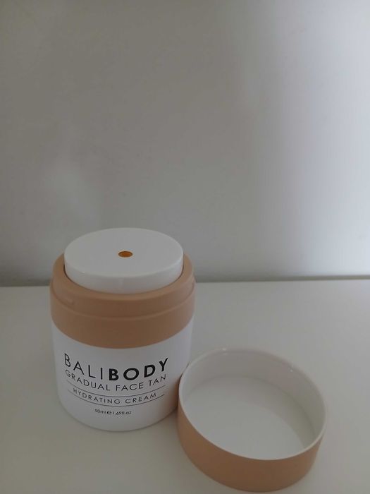 Crema de fata autobronzanta Bali Body