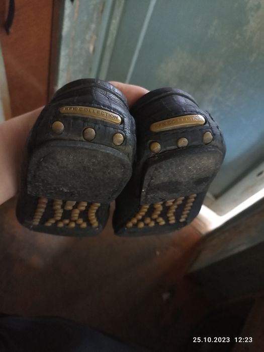 Отдам за бутылку масла!Men uni bir shishaga beraman Yog'lar!Мужские ко