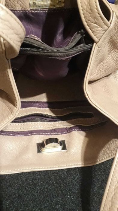 Poseta piele naturala